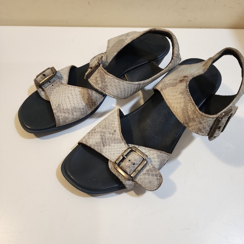 Think! Wrap Ankle low heeled sandals size 37